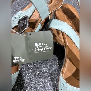 Spring Step Women's Mint looks lite blue